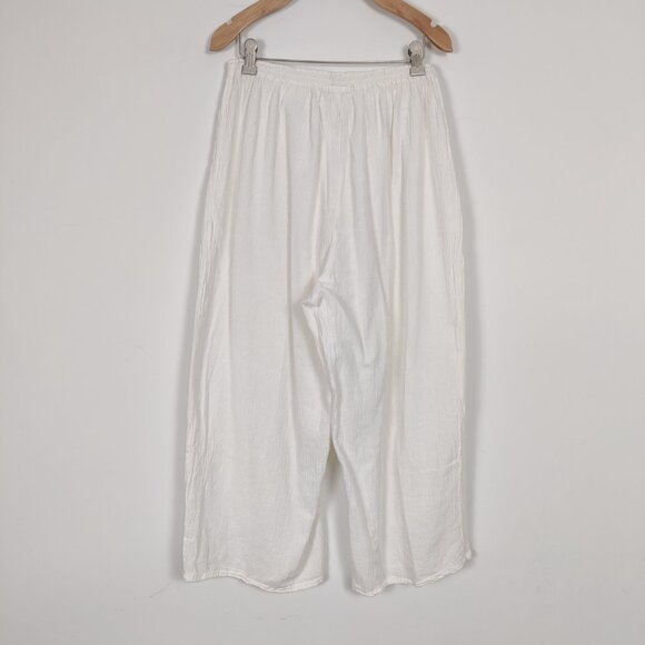 Oh My Gauze! White Cropped Gauze Pants - Picture 2 of 10